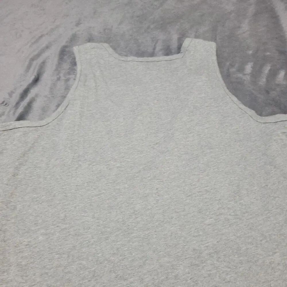 The Nike Tee Shirt Womens Extra Large Grey Athletic‎ Cut Scoop Neck Cotton Tank